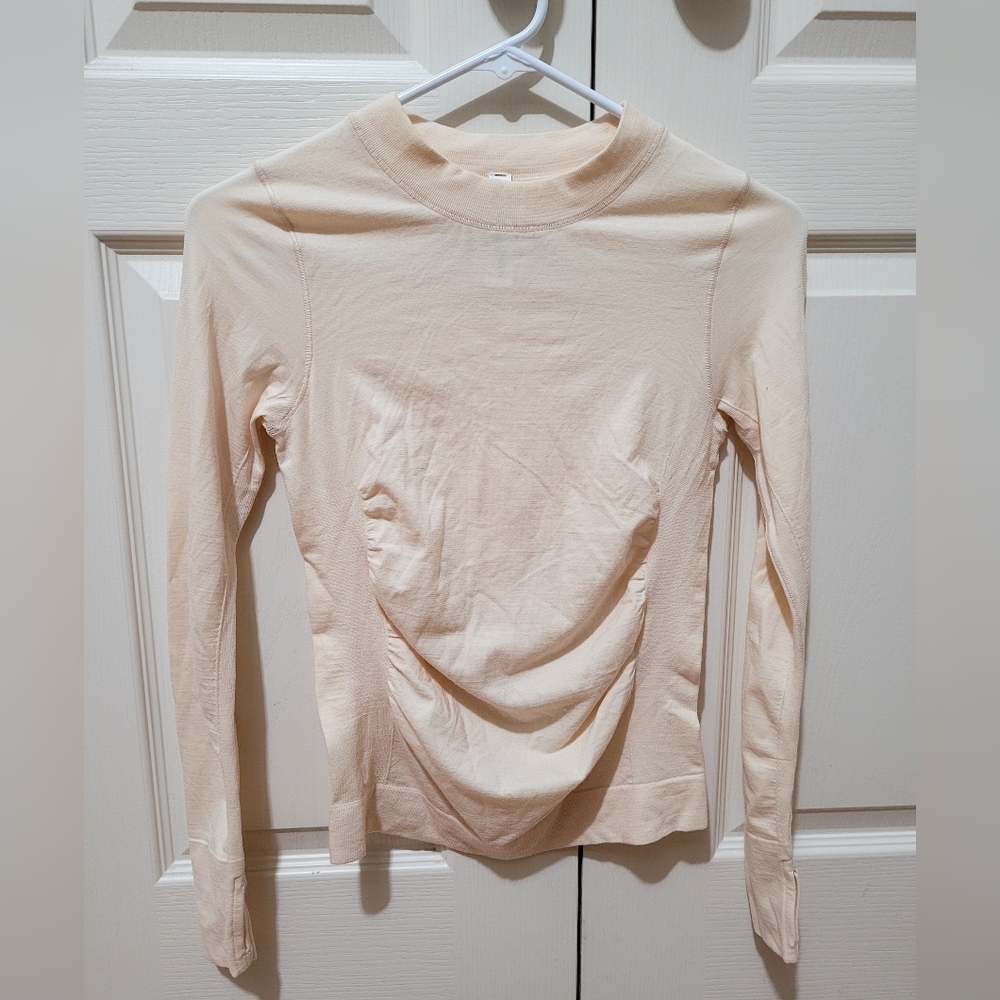 Athleta cream longsleeve top. Size XS